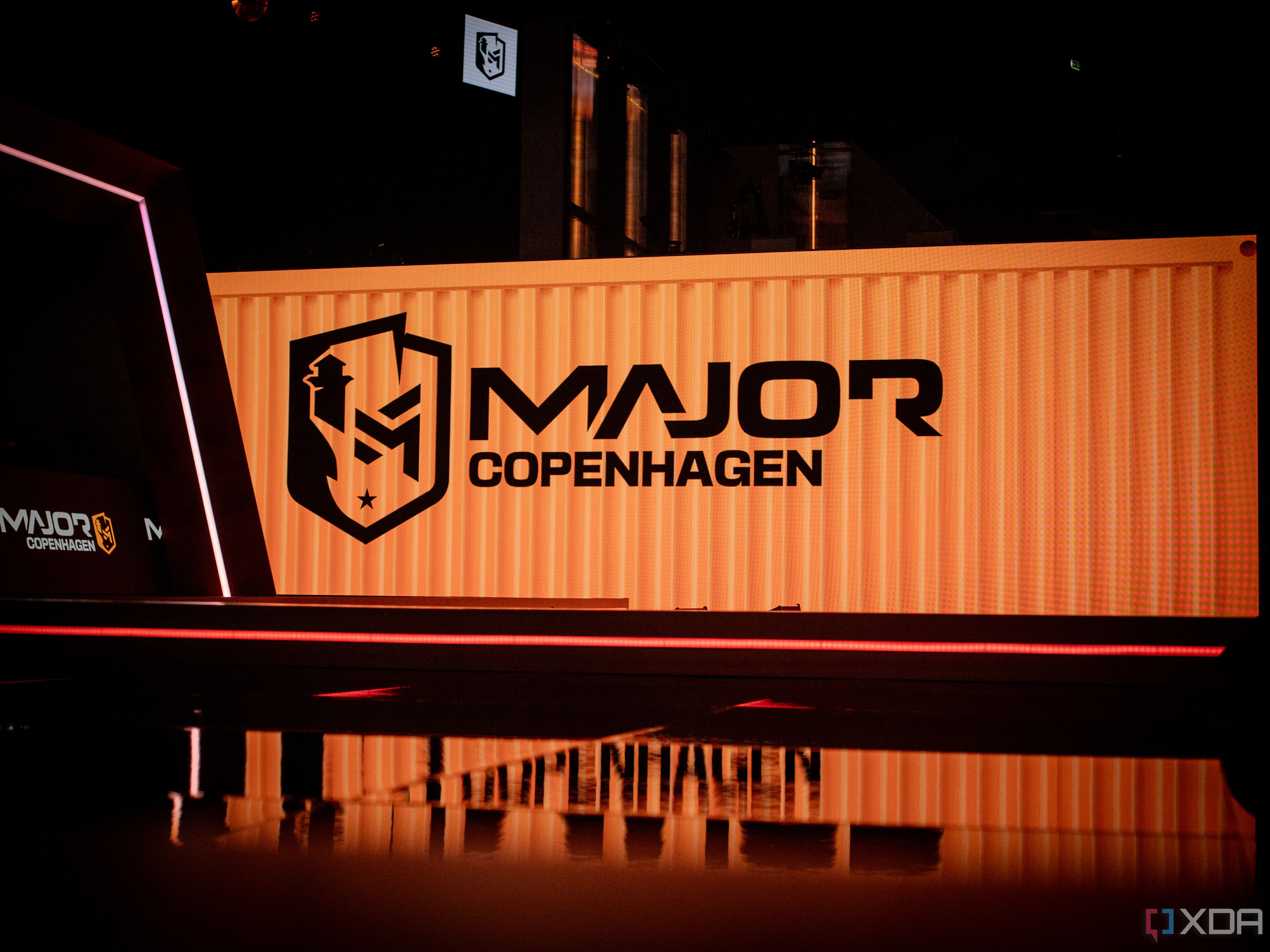 Cartel naranja "PGL Major Copenhagen"