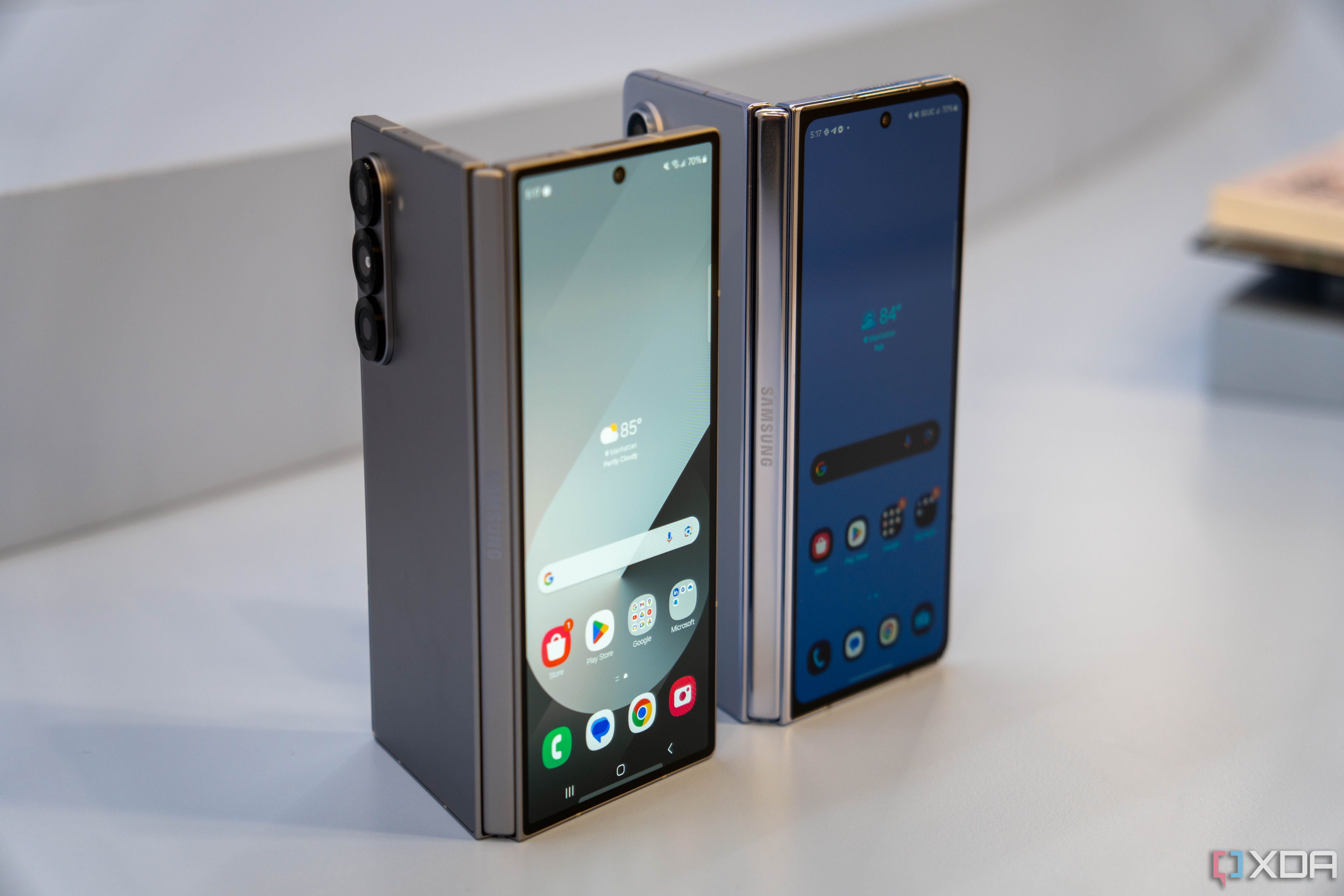 Samsung Galaxy Z Fold 5 and 6-4