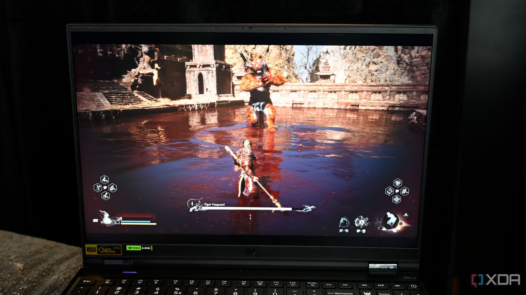 Jugabilidad de Black Myth: Wukong en la pantalla del Acer Predator Helios 16 (2024)