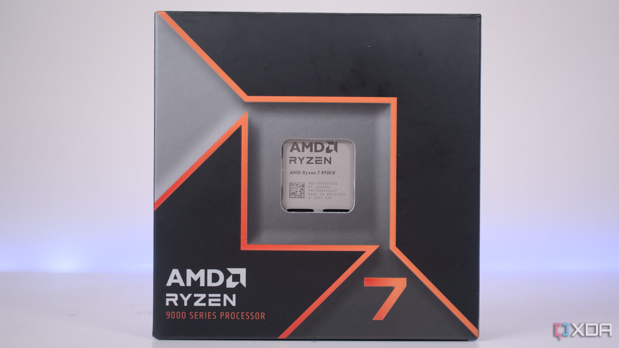 AMD Ryzen 7 9700X box