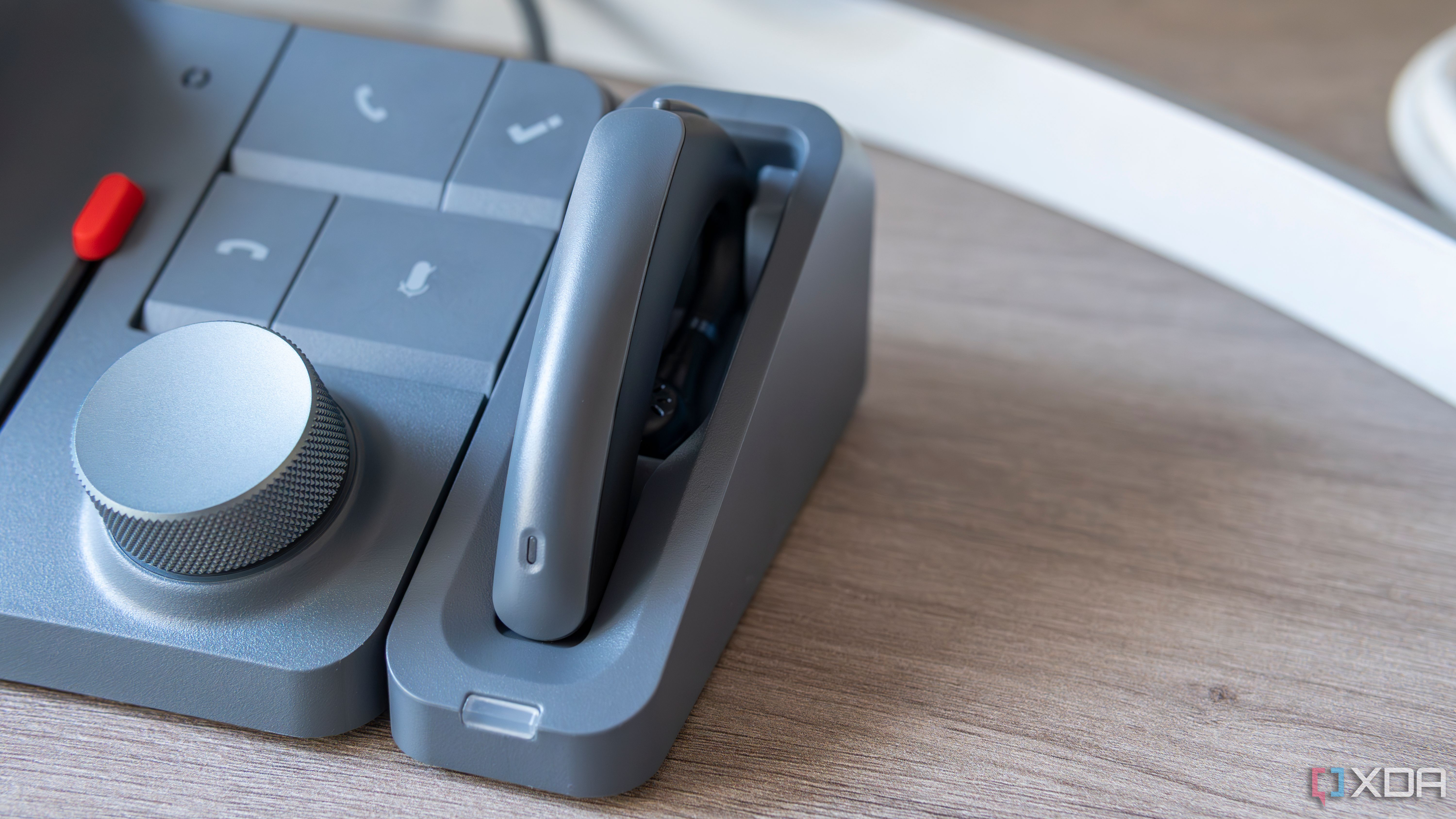 HiDock H1 review: A docking station that boosts your