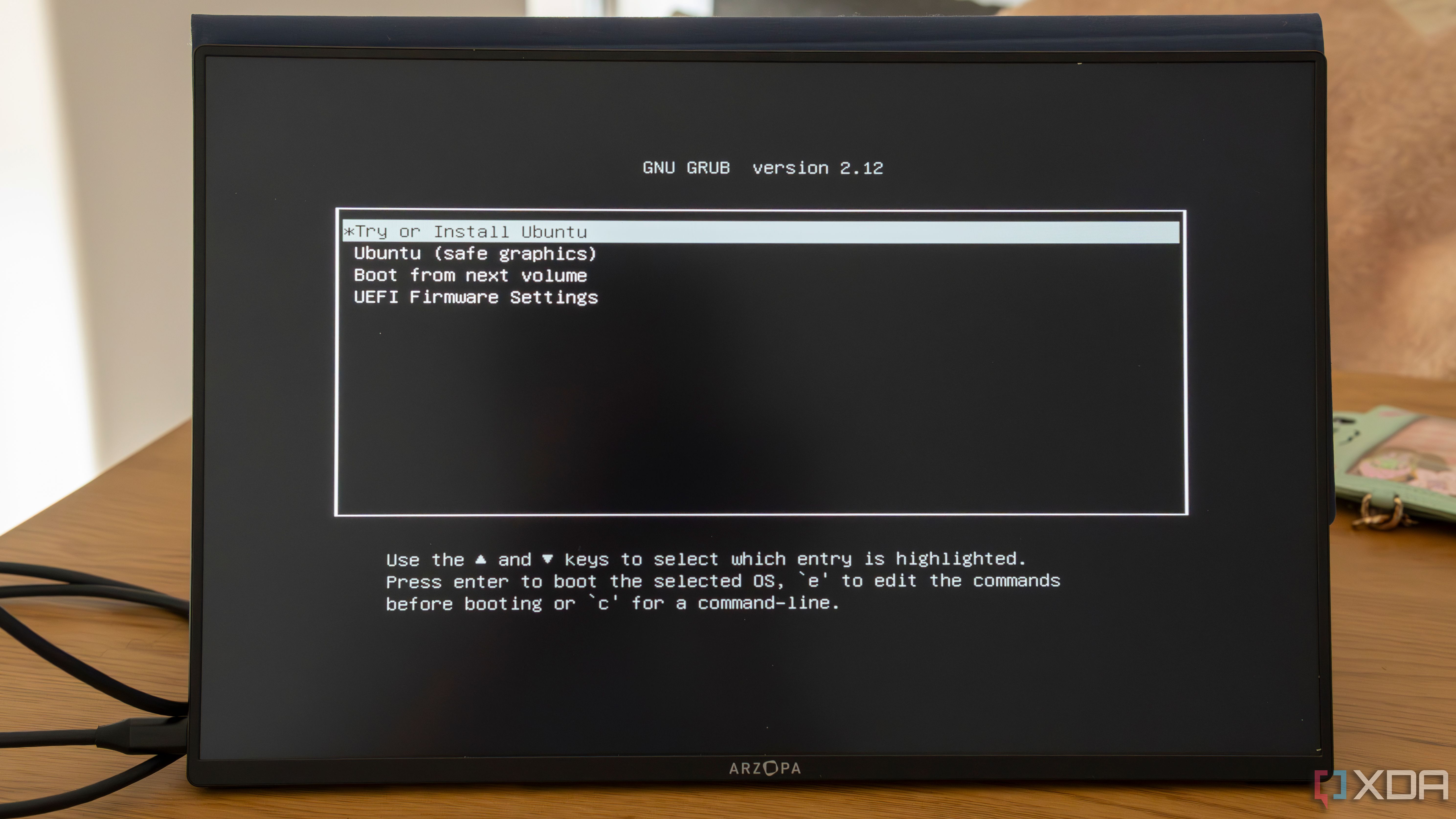 Una pantalla de computadora que muestra el menú de arranque de Ubuntu