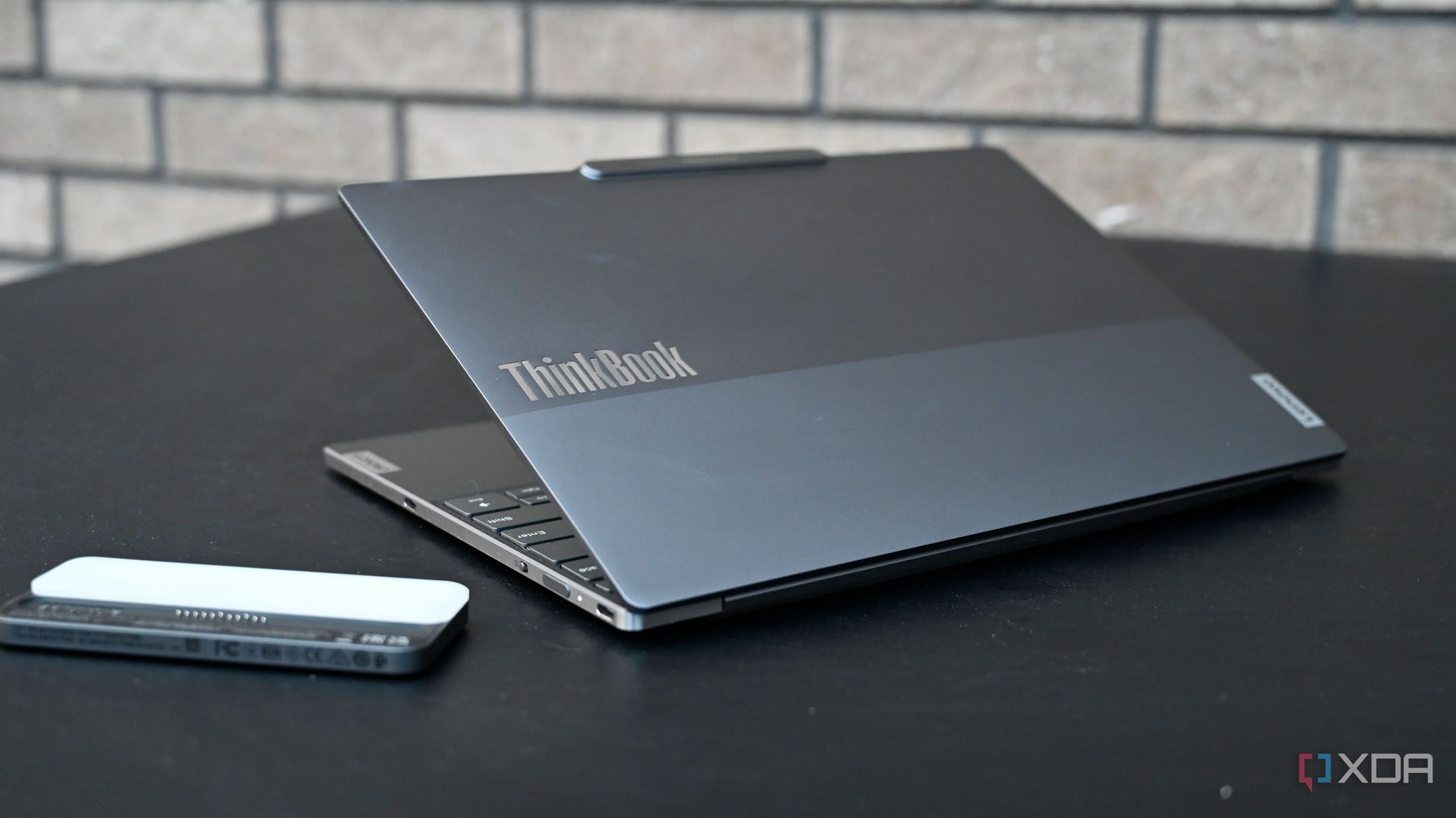 Lenovo ThinkBook 13x Gen 2 分厚 クラウドグレーです。