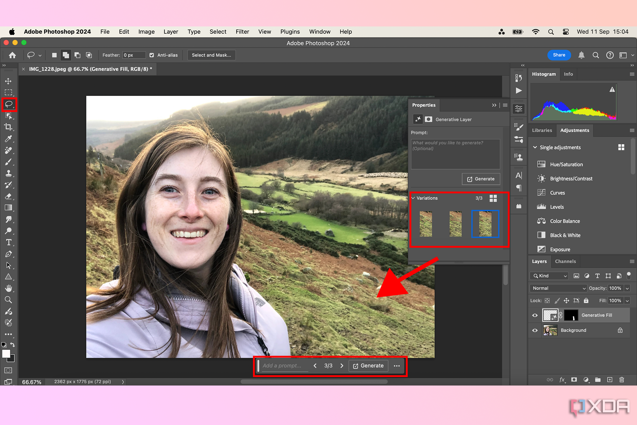 Adobe Photoshop muestra variaciones de relleno generativo en una imagen de una montaña