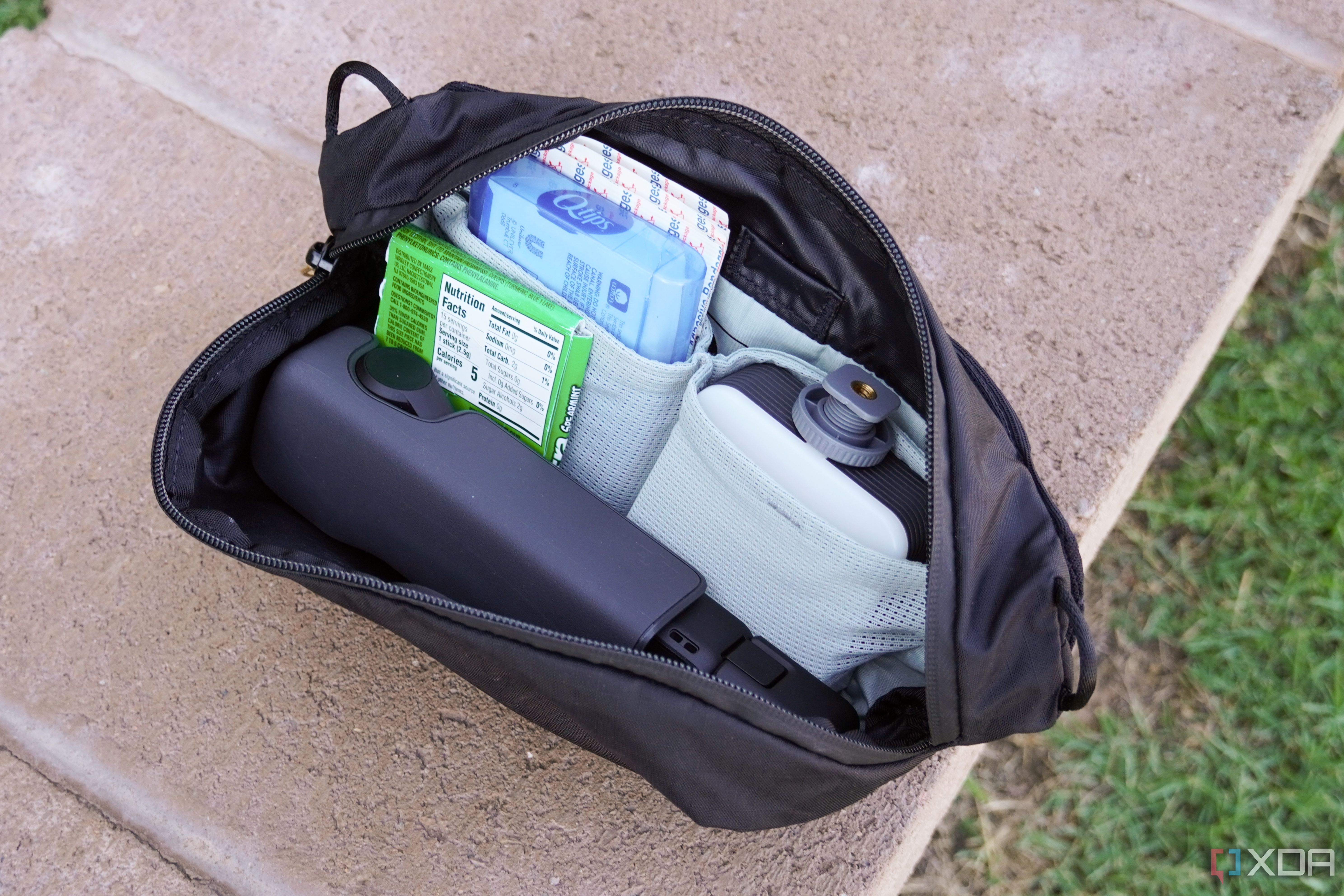 What's inside the Outdoor Sling 2L.