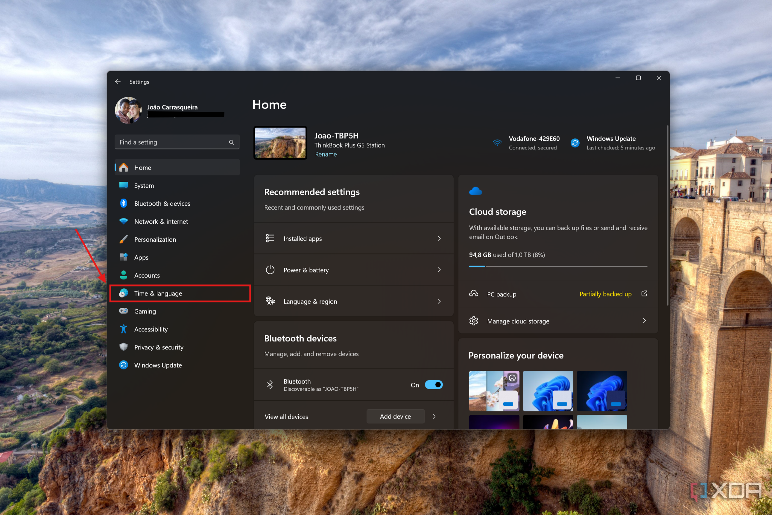 How to change your time zone in Windows 11 when you’re traveling