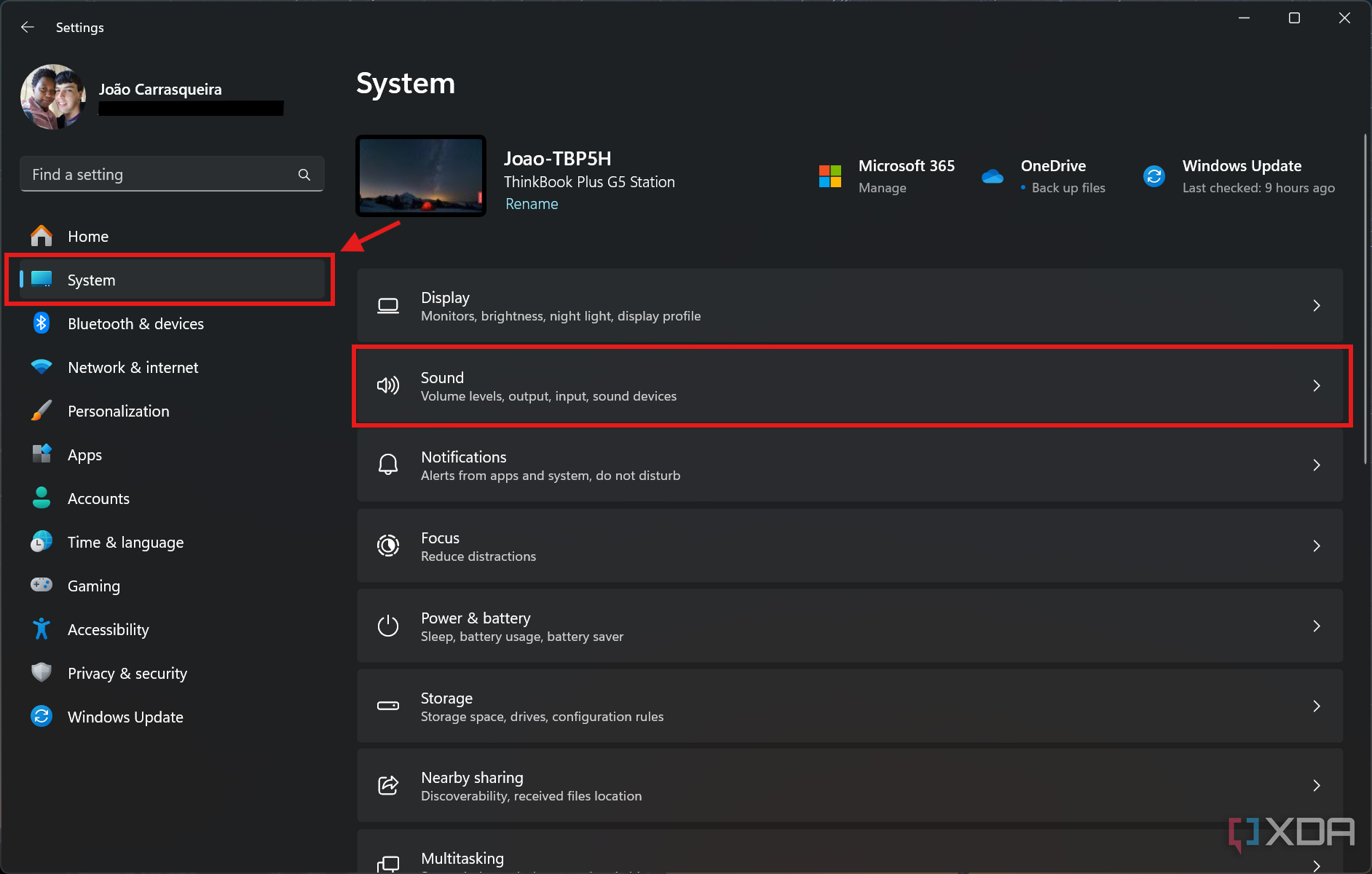 Captura de pantalla de la configuración de Windows 11 en la página Sistema con la opción Sonido resaltada