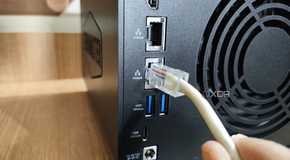 Plugging an Ethernet cable into the 10GbE LAN port on the TerraMaster F4-424 Max NAS