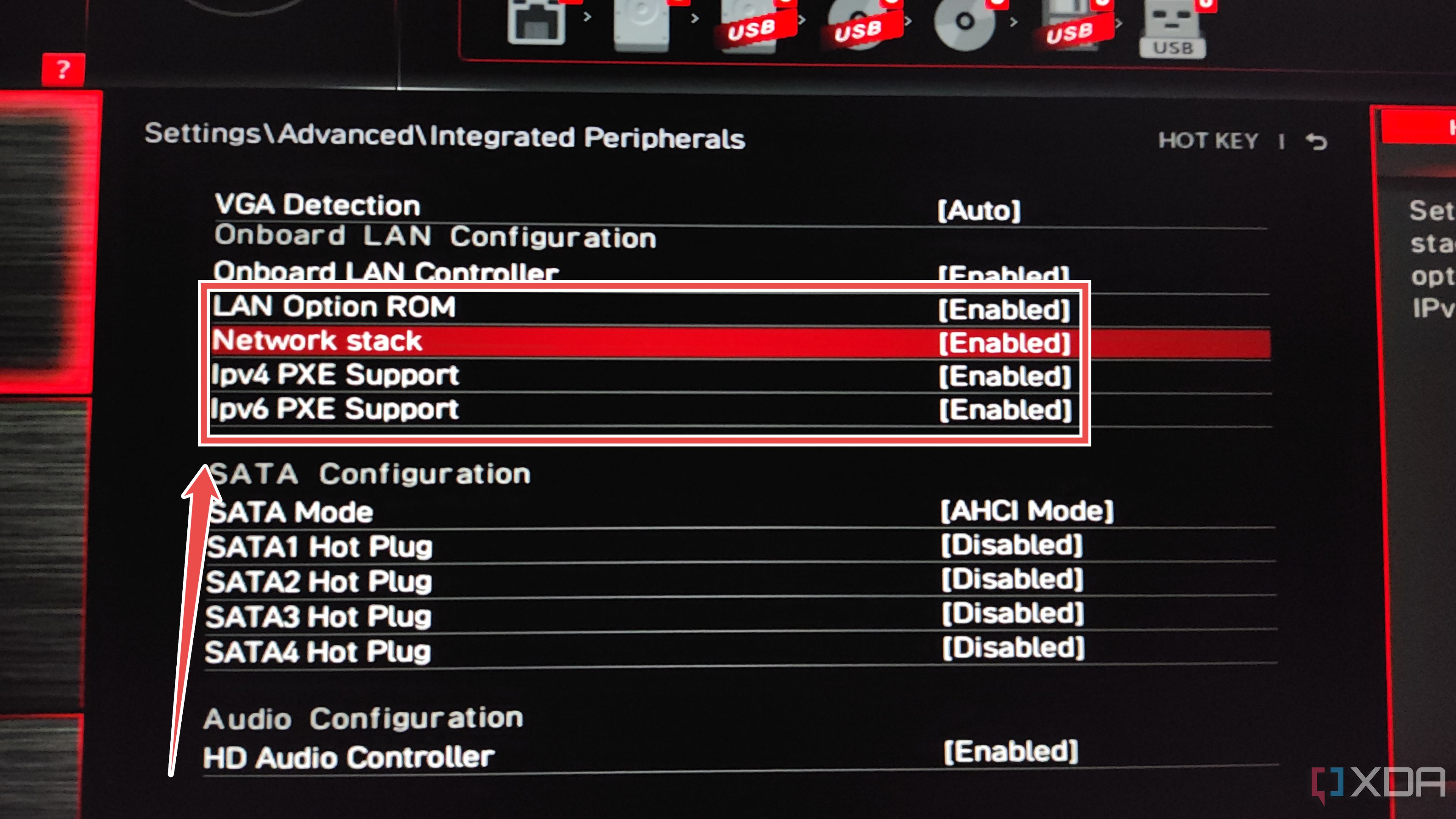 Habilitar la configuración de los periféricos integrados para configurar el arranque PXE