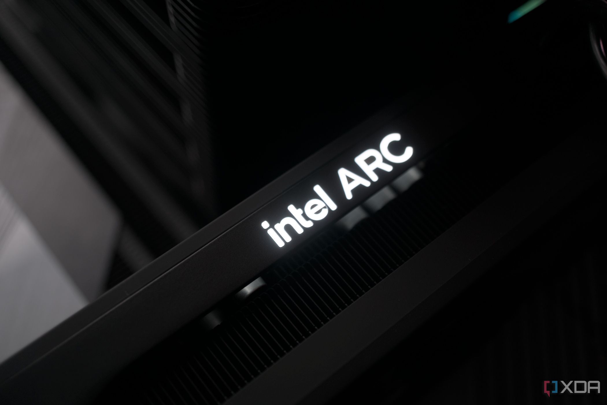 Intel Arc B580 instalado