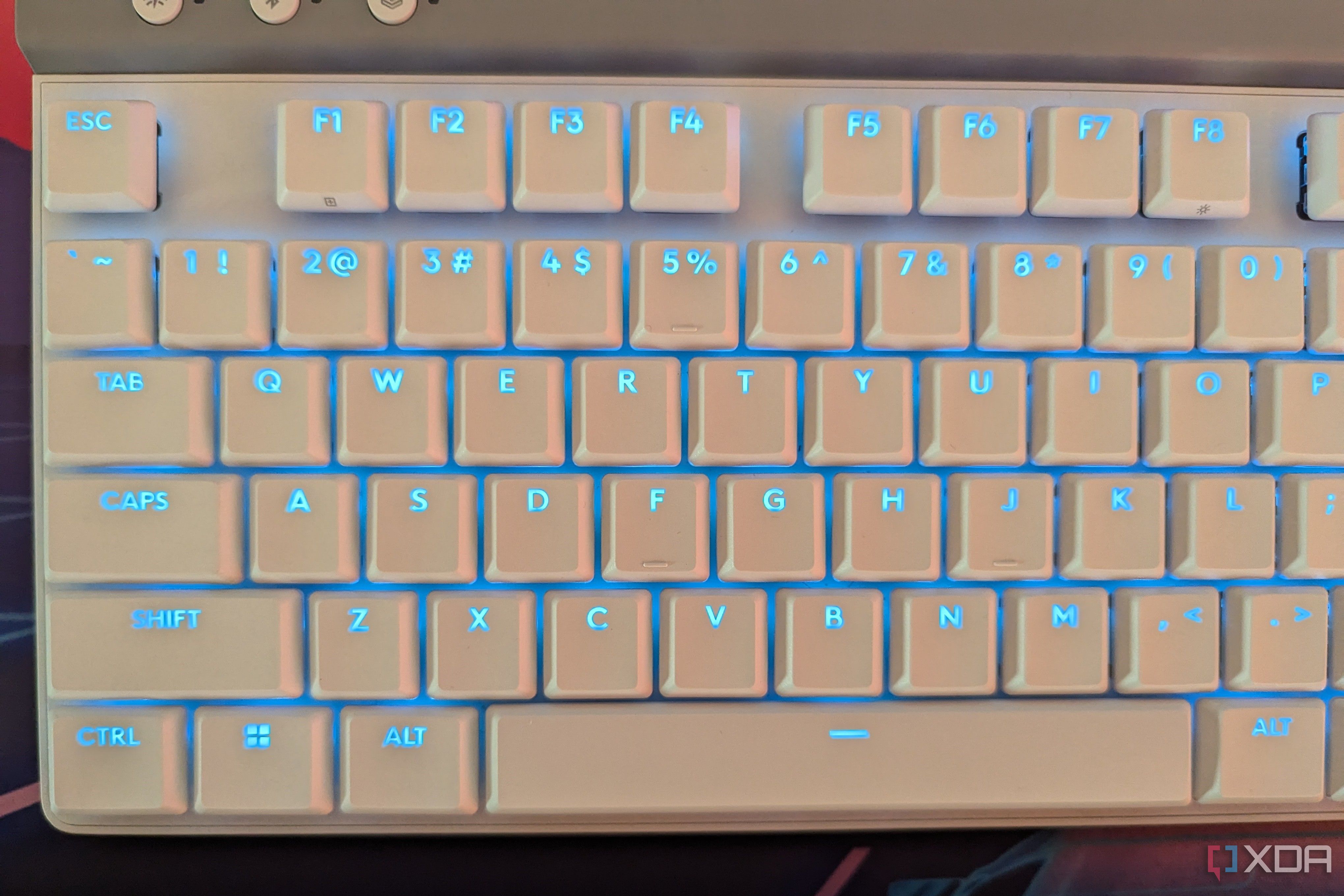 Logitech G515 LIGHTSPEED TKL ホワイト タクタイル軸 Logitech G915 TKL Tenkeyless LIGHTSPEED Wireless RGB Keyboard