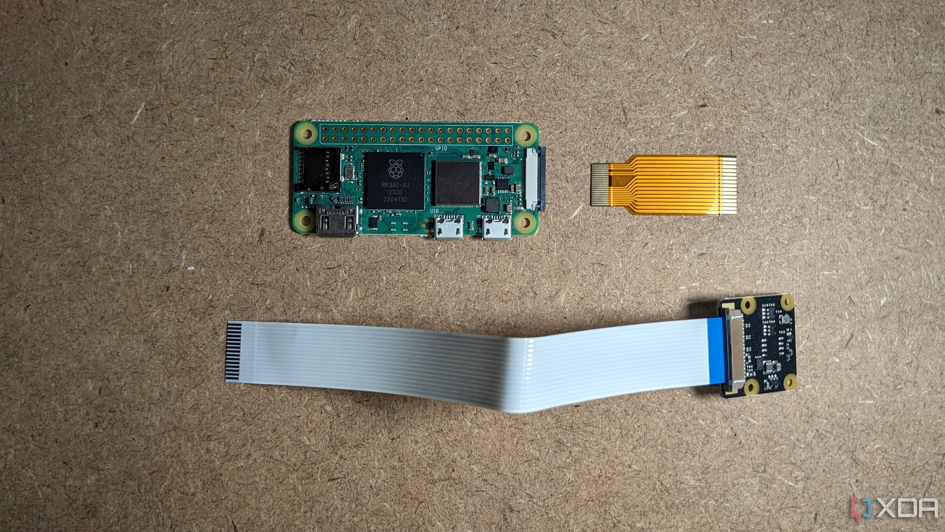 Raspberry Pi Zero 2 W, cable plano y módulo de cámara