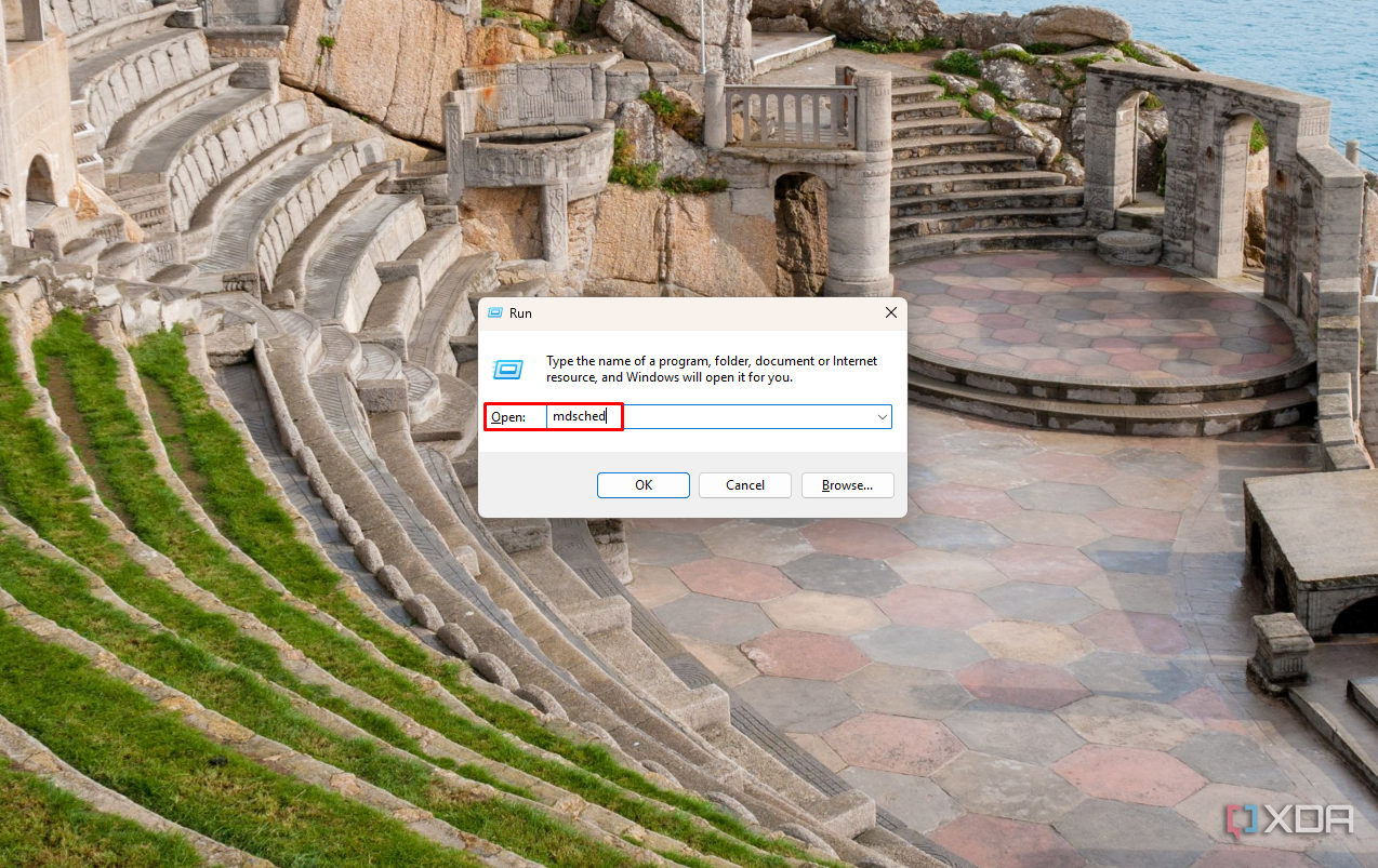 Una imagen que muestra la aplicación de ejecución de Windows 11 con mdsched escrito en abierto