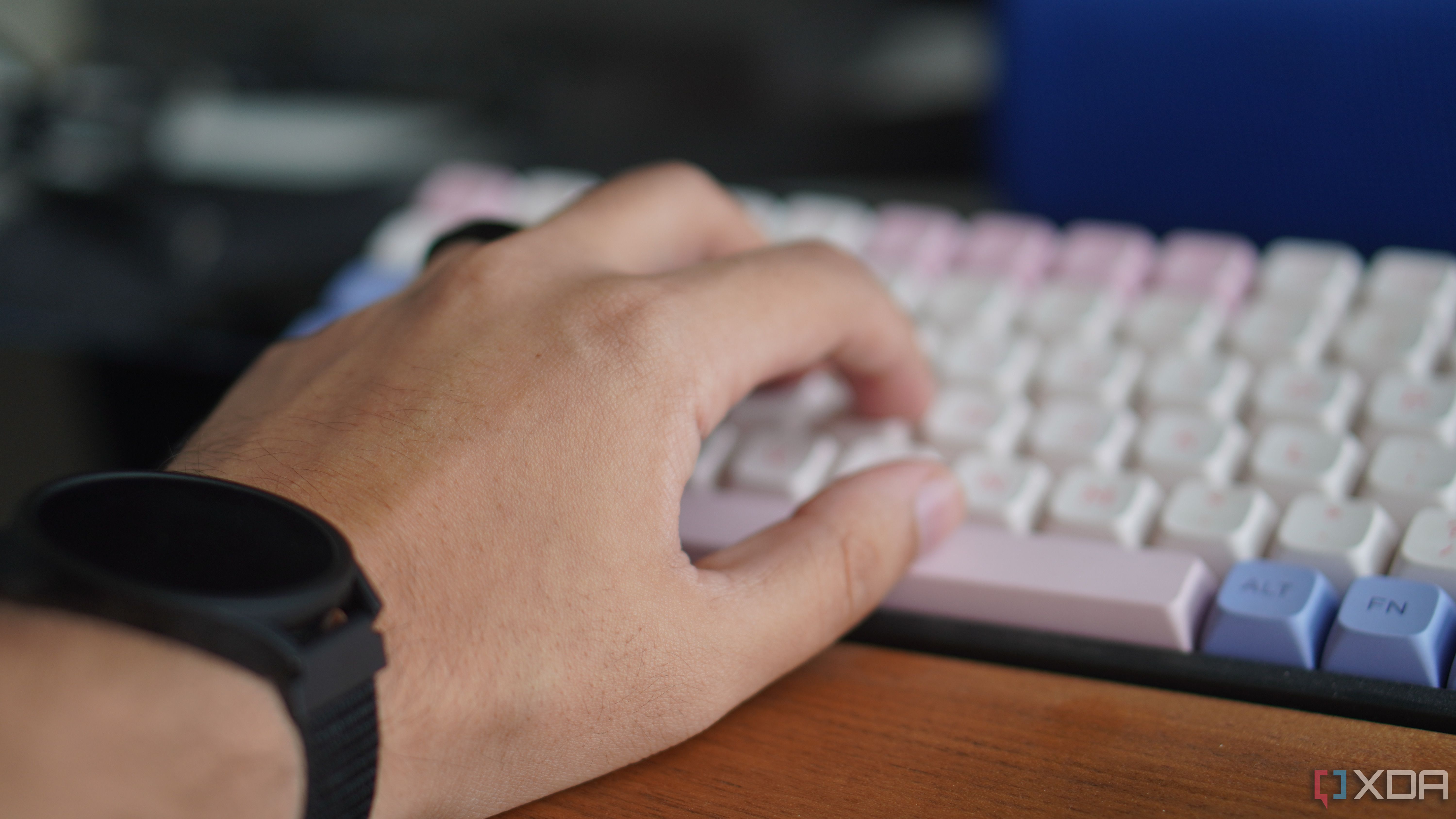 mostrando al usuario escribiendo en un teclado