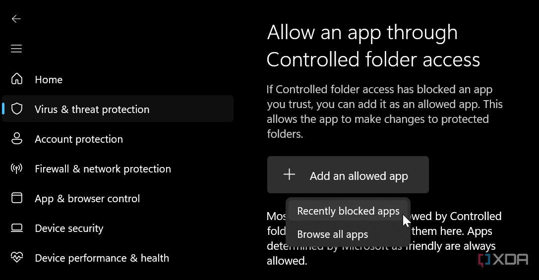 Se muestran los pasos para permitir el acceso controlado a carpetas de aplicaciones bloqueadas recientemente en Windows