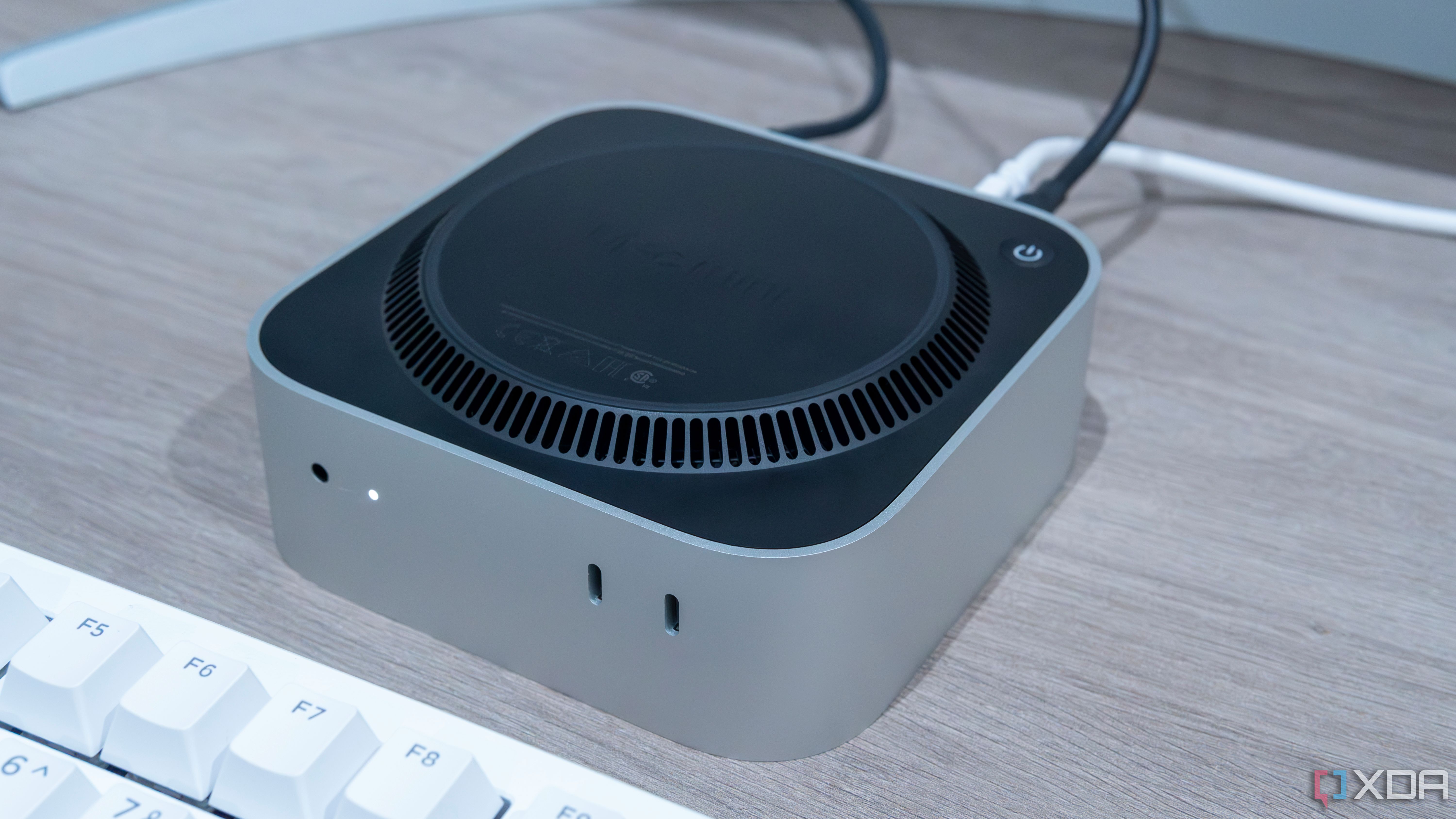 Una Mac Mini al revés