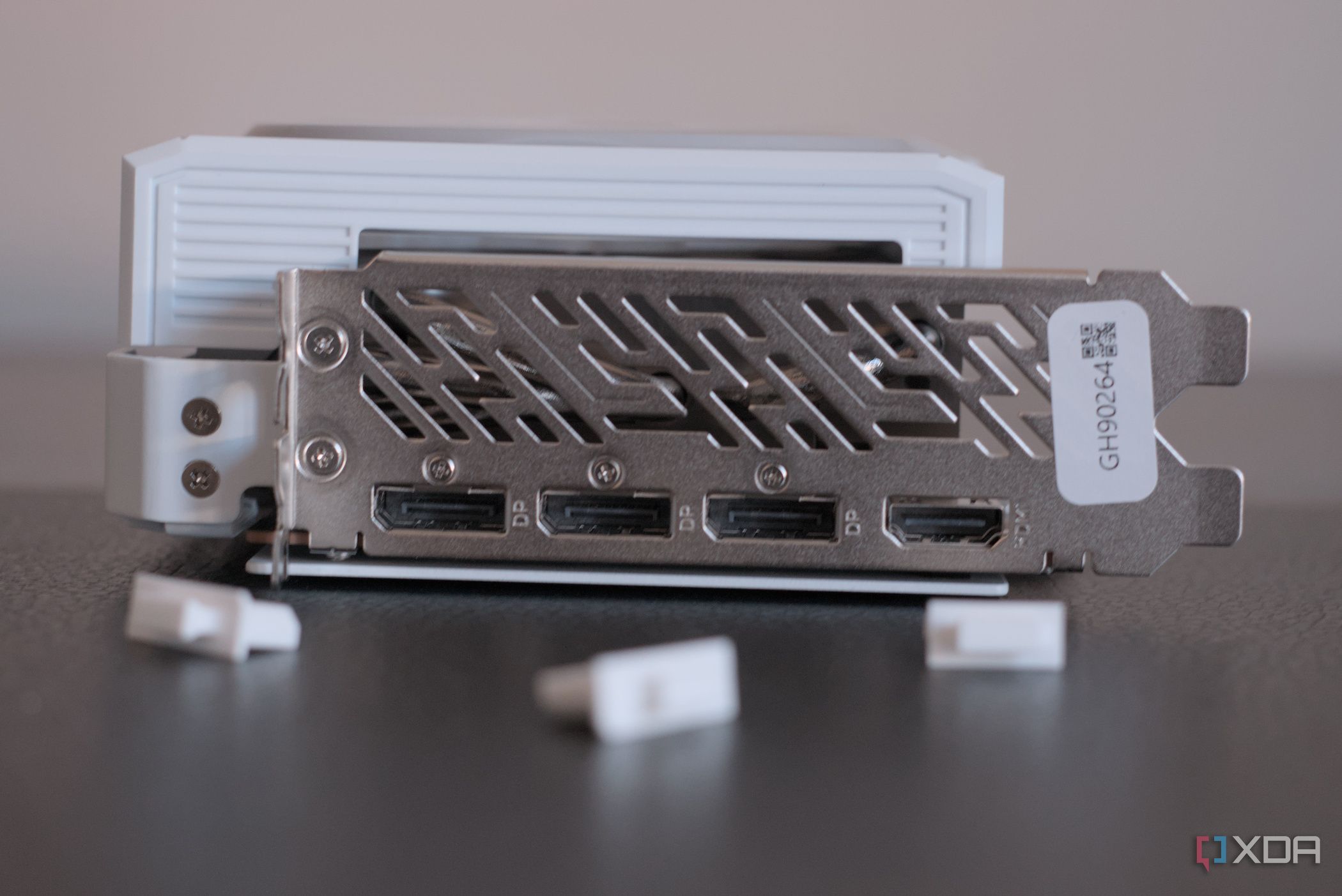 asrock-radeon-rx-9070-xt-steel-legend-po