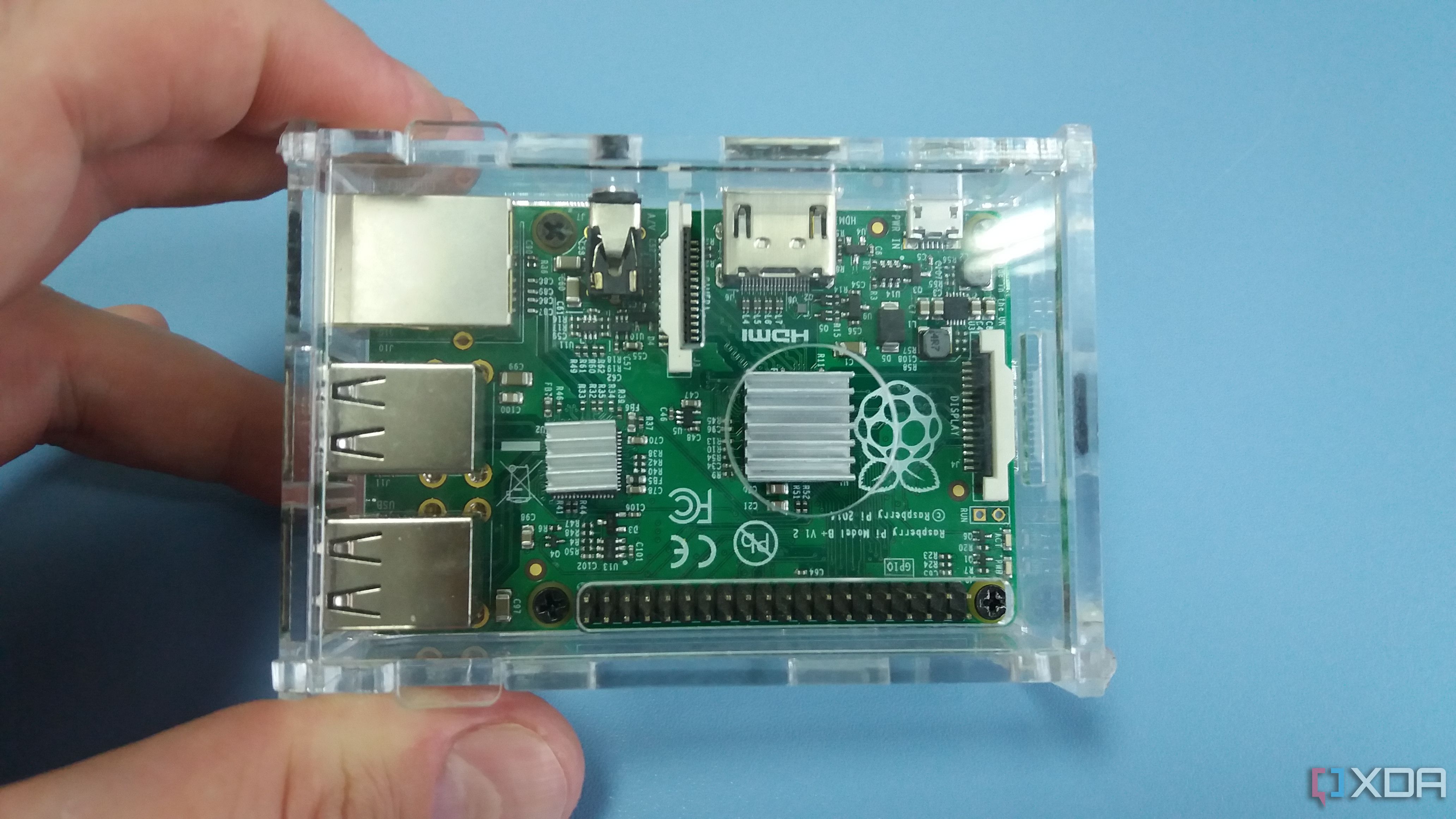 Raspberry_PI_B+_в_прозрачном_корпусе