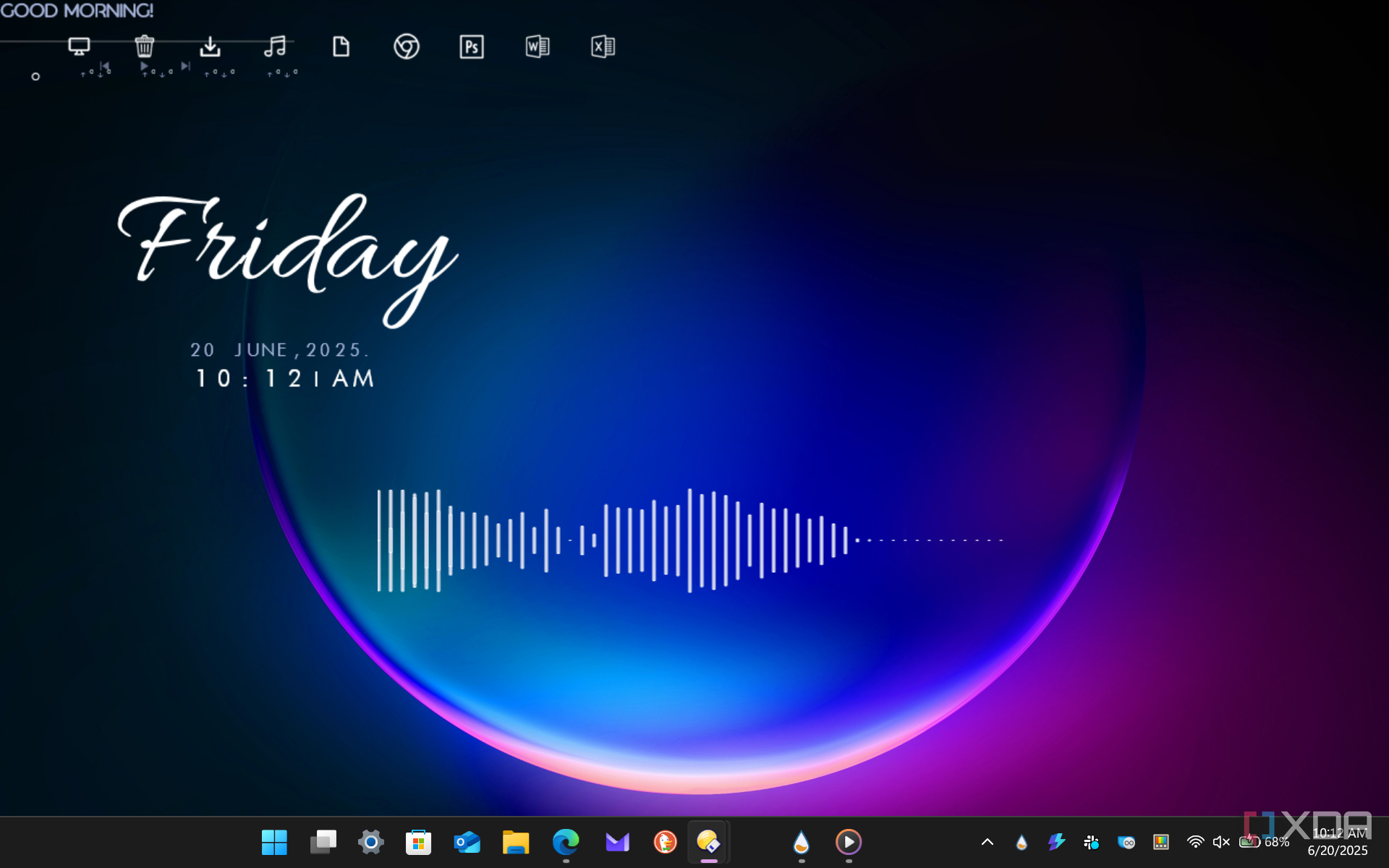 shows inside dream rainmeter skin with Windows background