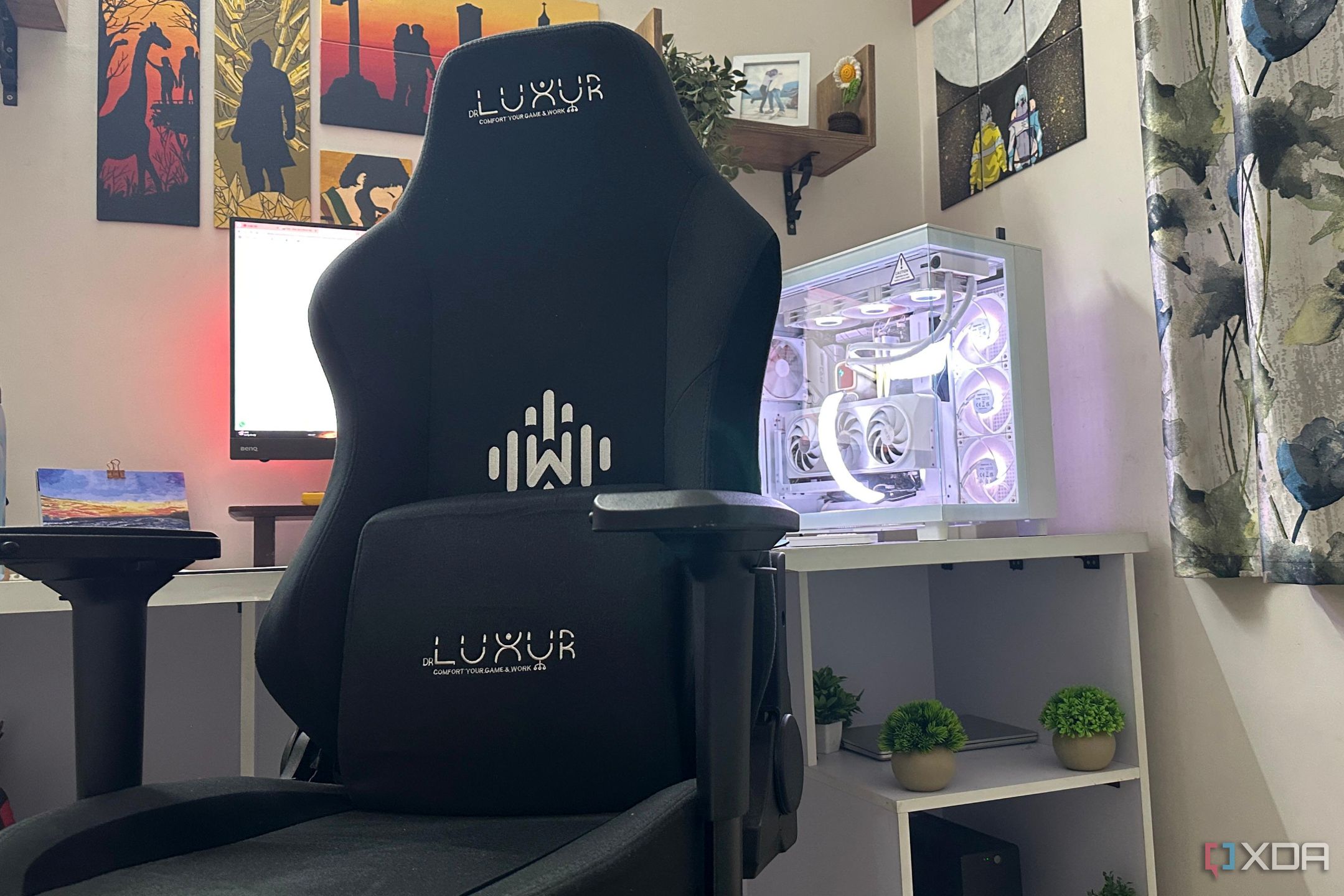 An image of a gaming chair next to a gaming PC.