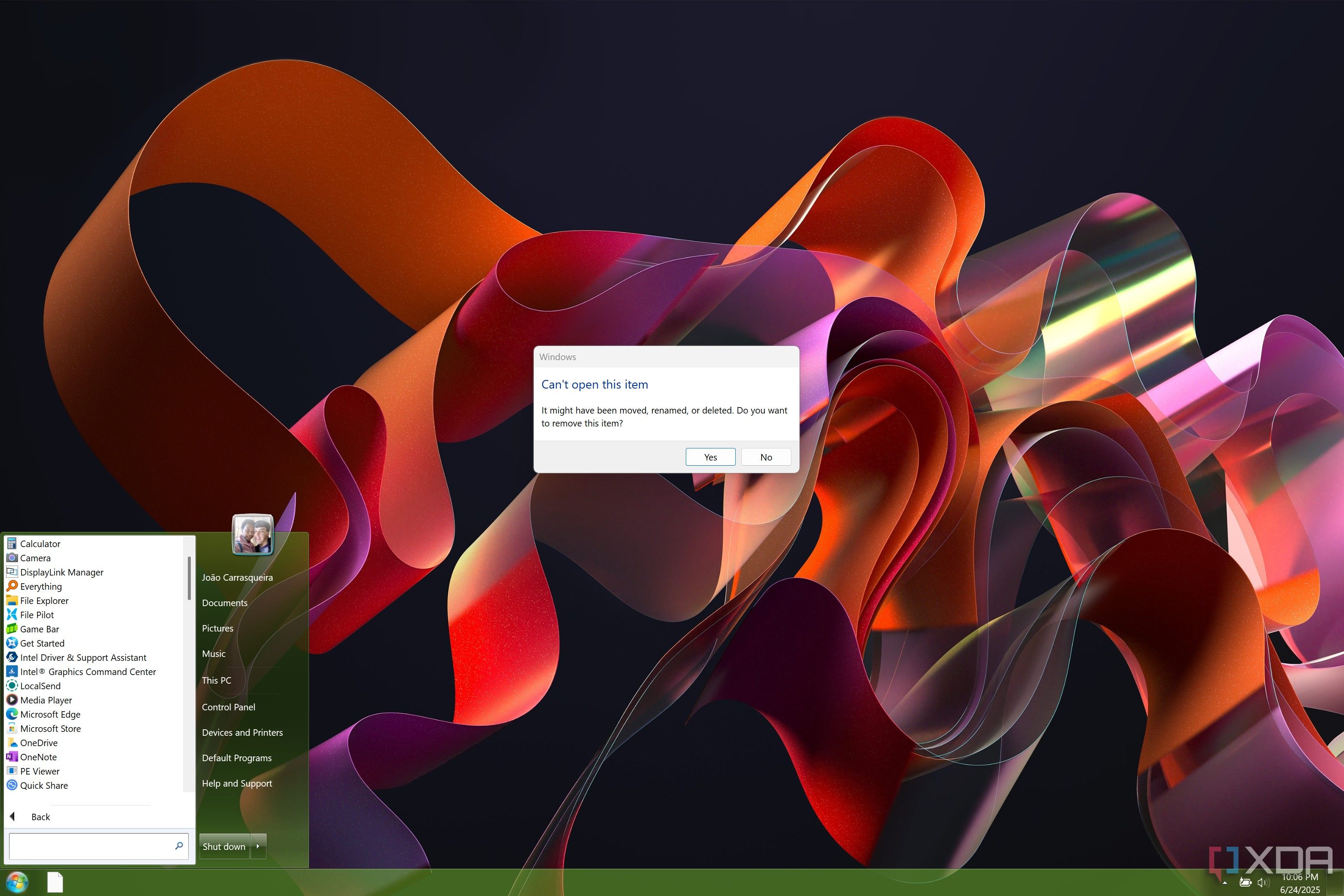 Screenshot of Windows 11 showing a list of apps including UWP apps, along with an error message for a broken shortcut