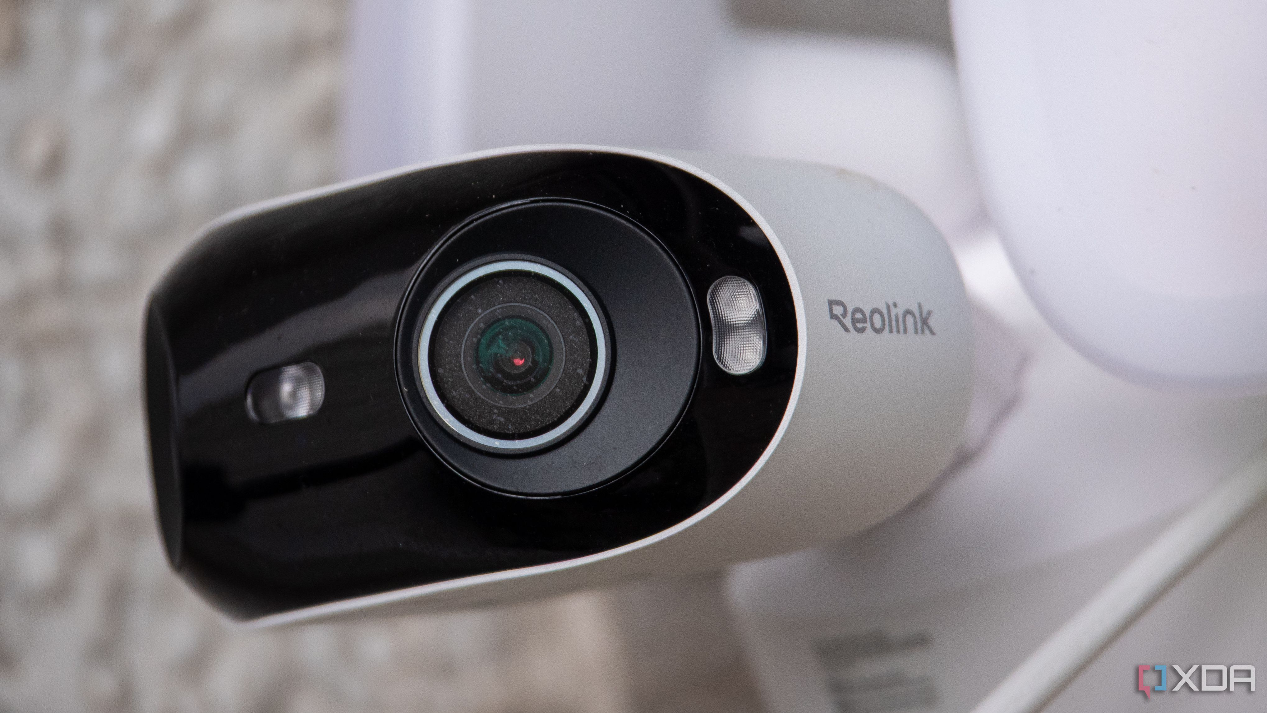 Reolink-Elite-Floodlight-WiFi-2