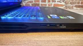 Right side ports on the Maingear Ultima 18.